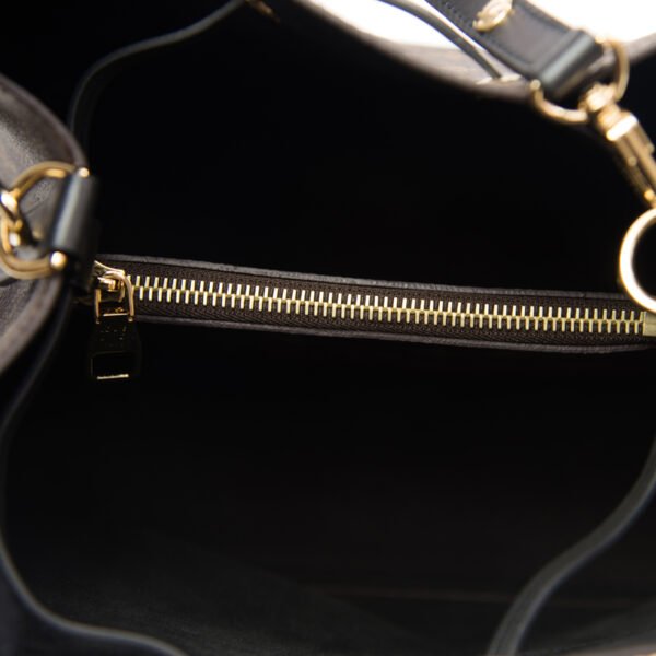 Louis Vuitton M44020