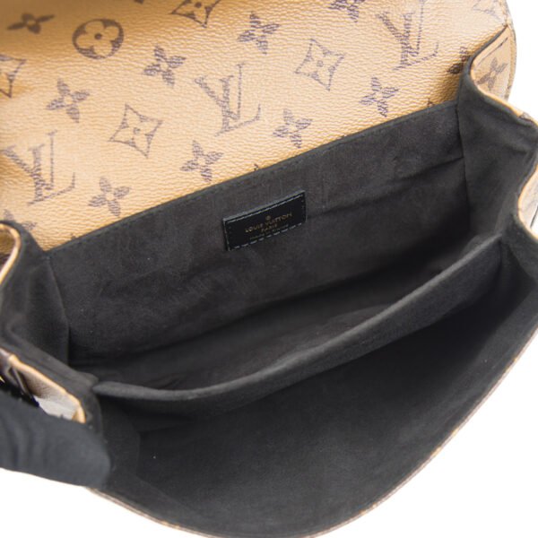 Louis Vuitton M44876