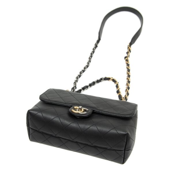 Chanel AS1459